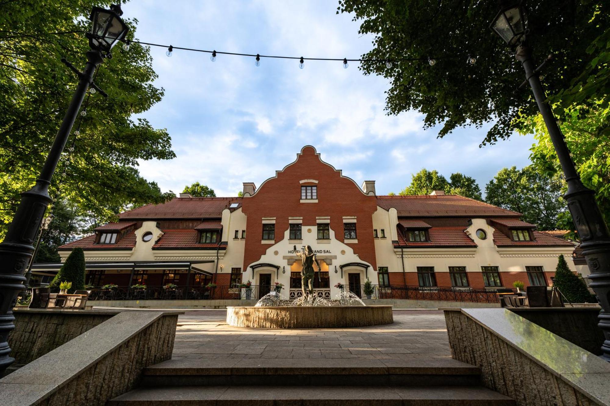 Grand Sal Hotel Wieliczka Exterior photo